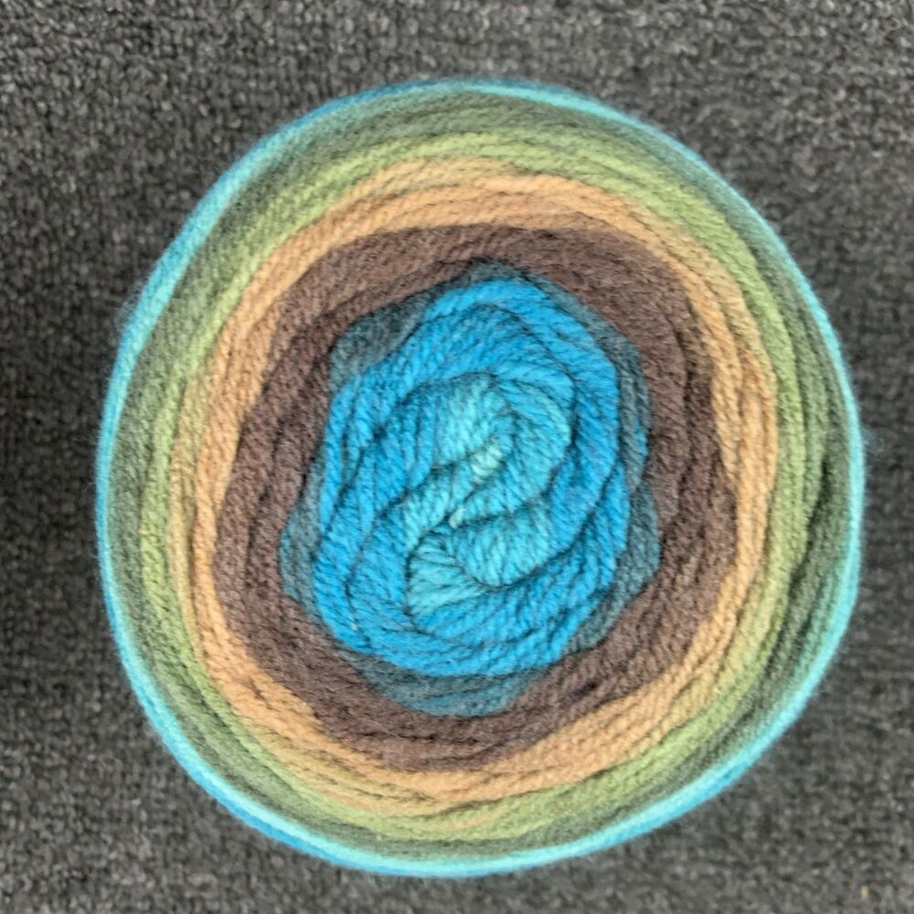 Lot Of 2 Lion Brand Mandala Yarn Dragon Light Yarn 5.3oz 590yds Cake - Picture 8 of 11